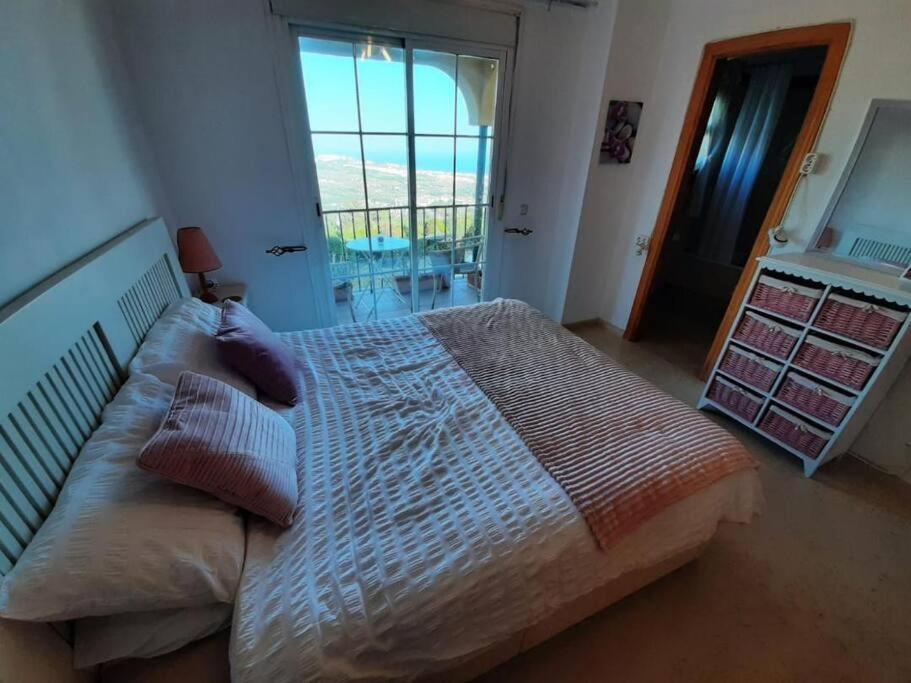 3 Bedroom Home With Amazing Views & Outdoor Spaces Manilva Dış mekan fotoğraf