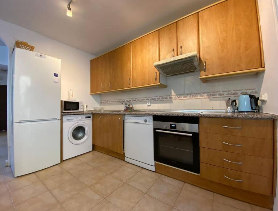 3 Bedroom Home With Amazing Views & Outdoor Spaces Manilva Dış mekan fotoğraf