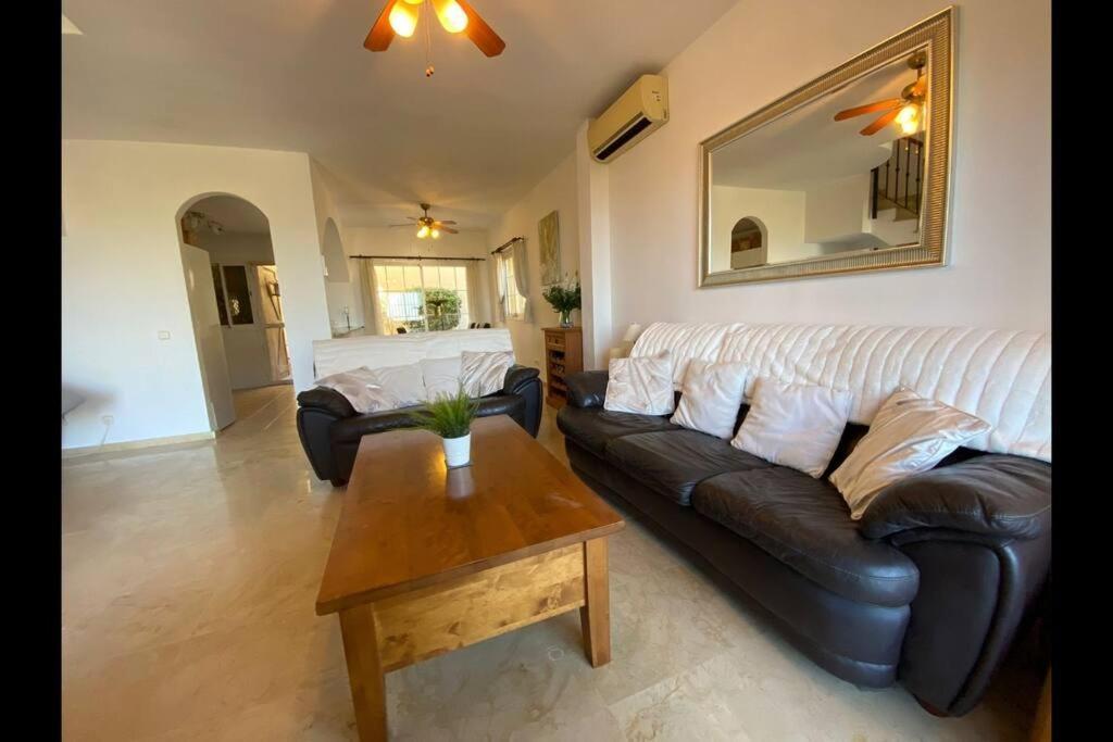 3 Bedroom Home With Amazing Views & Outdoor Spaces Manilva Dış mekan fotoğraf