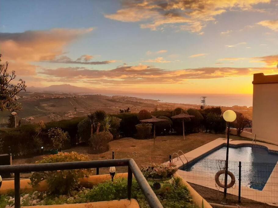 3 Bedroom Home With Amazing Views & Outdoor Spaces Manilva Dış mekan fotoğraf